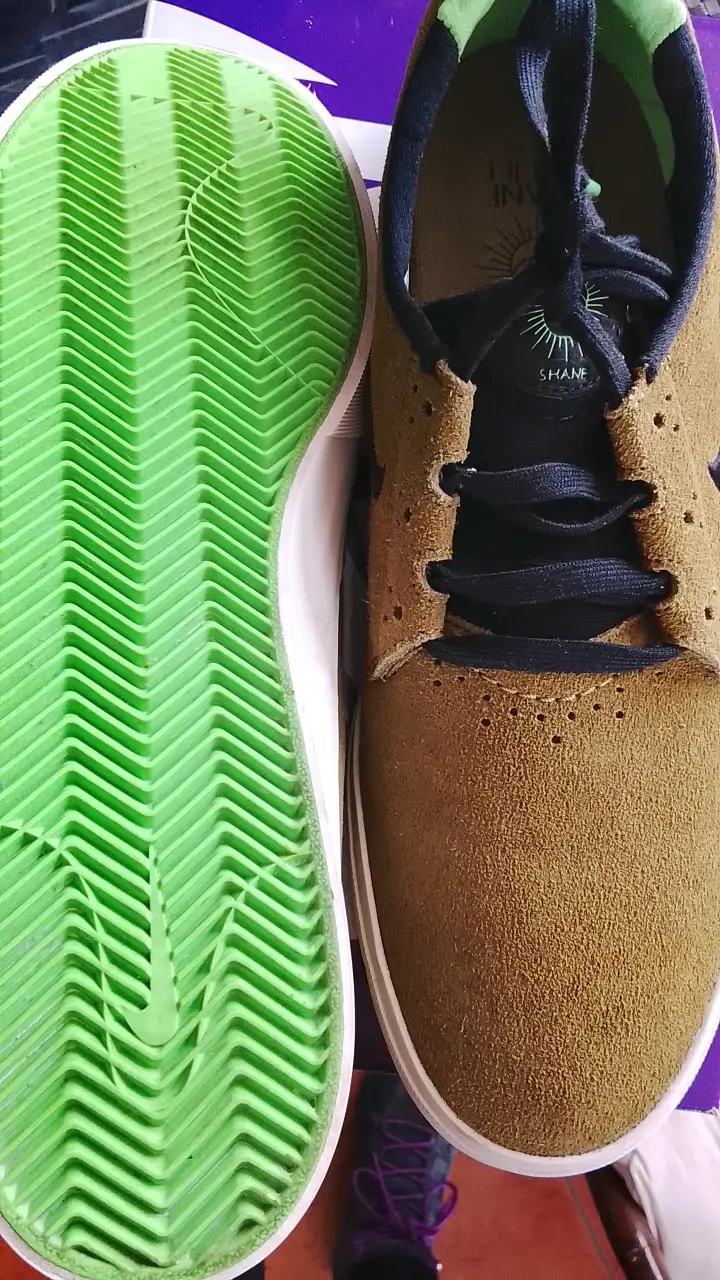 Zapatillas Nike SB Shane color marrón y verde - 4