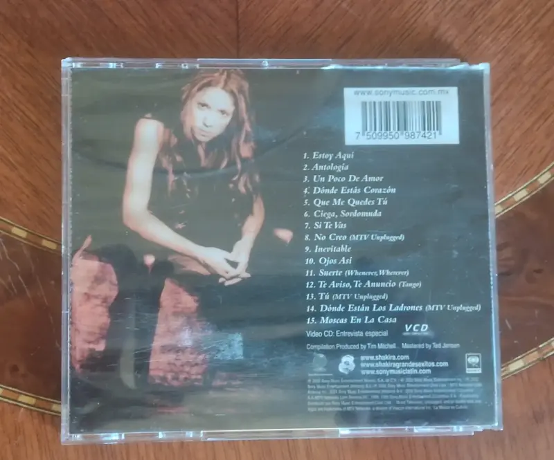 CD Shakira - Grandes Éxitos (Edición Especial) - 3