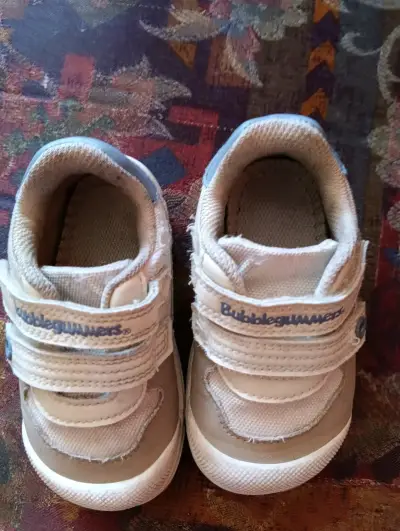 Zapatillas para niños Bubblegummers beige - miniatura 1