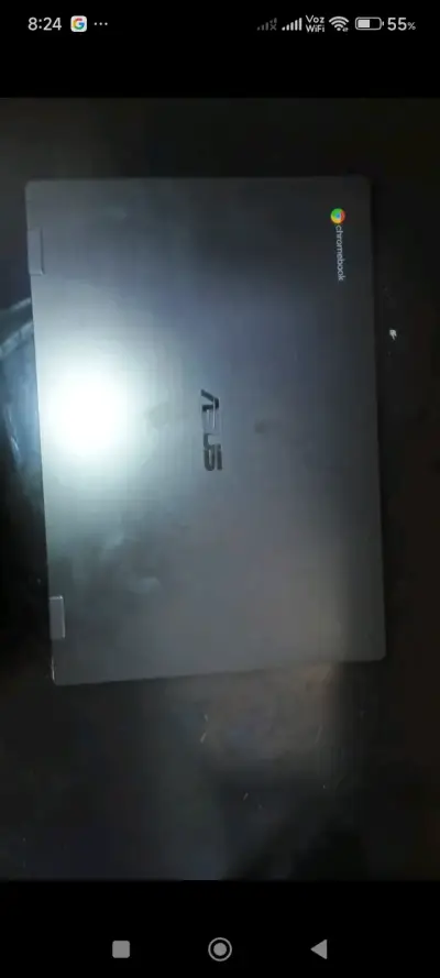 Chromebook ASUS con cargador incluido - miniatura 1