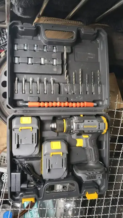 Taladro Inalámbrico Brooklyn 20V con Accesorios - miniatura 1