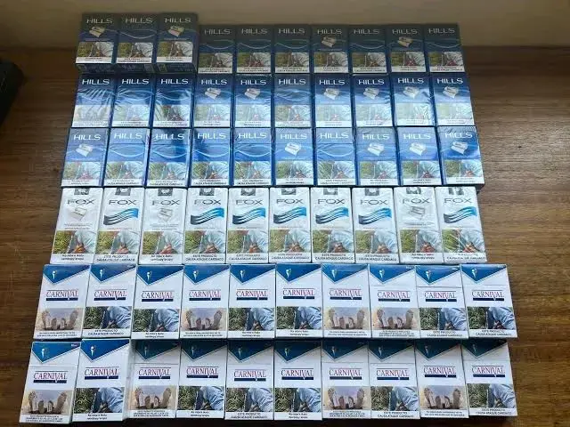 Cajas de cigarrillos Gift y Eight Convert - 2