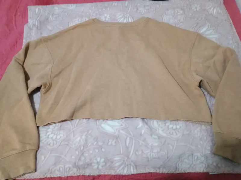 Polerón corto beige Forever 21 estilo vintage - 2