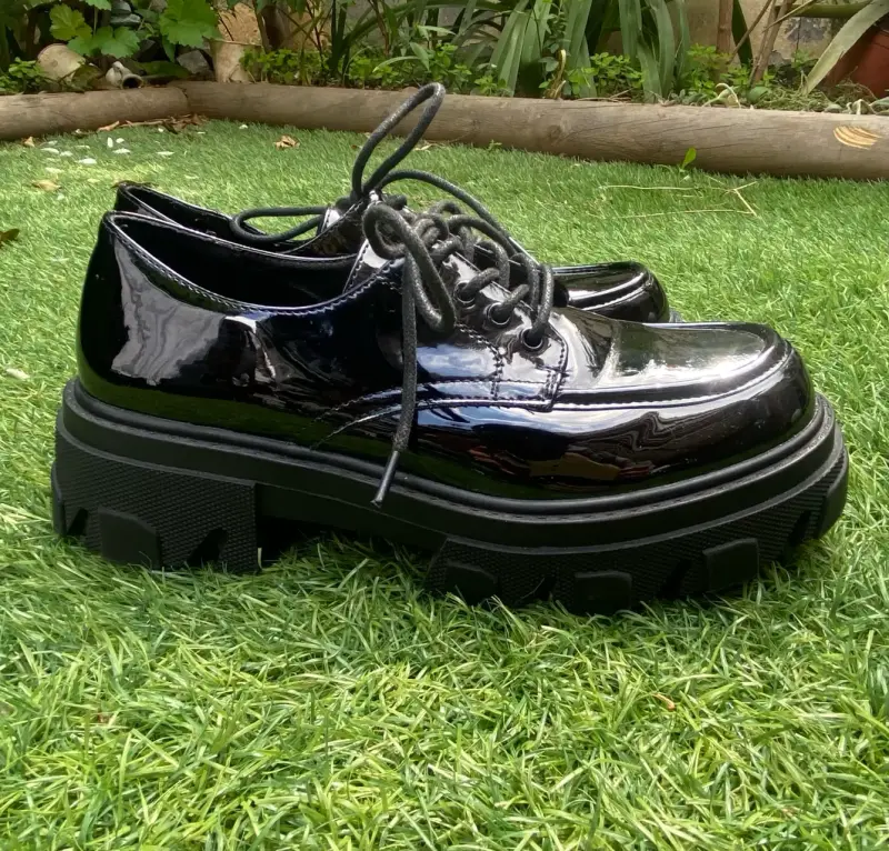 Mocasines de charol negros - 4