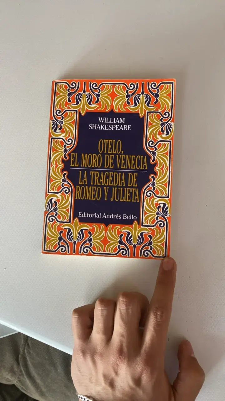 Libro Otelo, Romeo y Julieta de William Shakespear - 1
