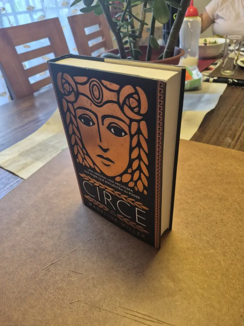 Libro 'Circe' de Madeline Miller en buen estado - 2