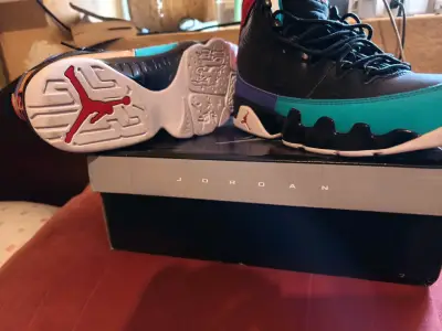 Zapatillas Jordan multicolor edición especial - miniatura 2