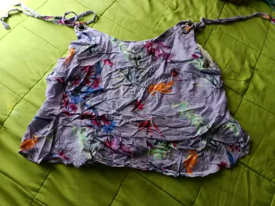 Blusa sin mangas con estampado floral - miniatura 1