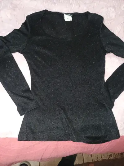 Polera negra brillante de manga larga - miniatura 2