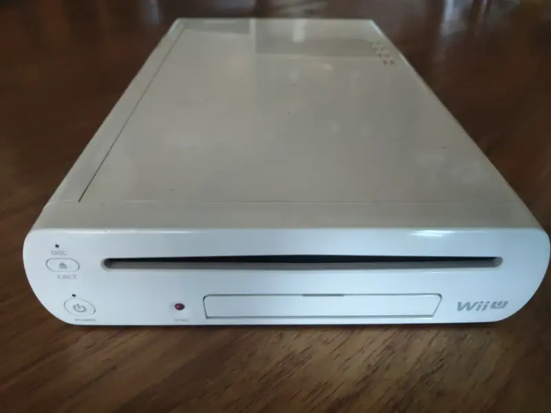 Consola Nintendo Wii U Blanca con Disco Duro - 4