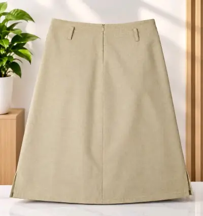 Falda beige con cintura ajustable y tela ligera - miniatura 3