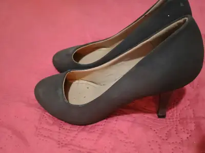 Zapatos de tacón negros talla 35 - miniatura 1