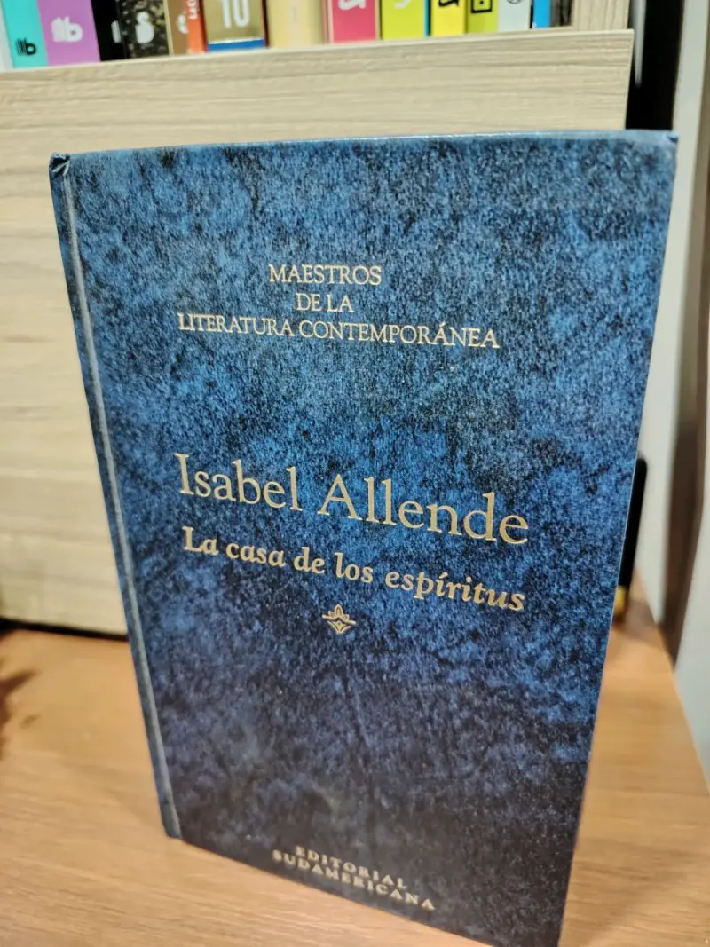 Libro 'La casa de los espíritus' de Isabel Allende - 1