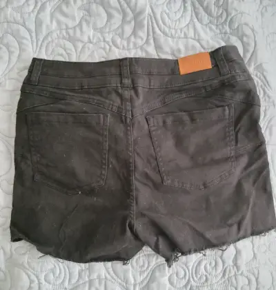 Shorts de mezclilla negros Opposite talla 36 - miniatura 2