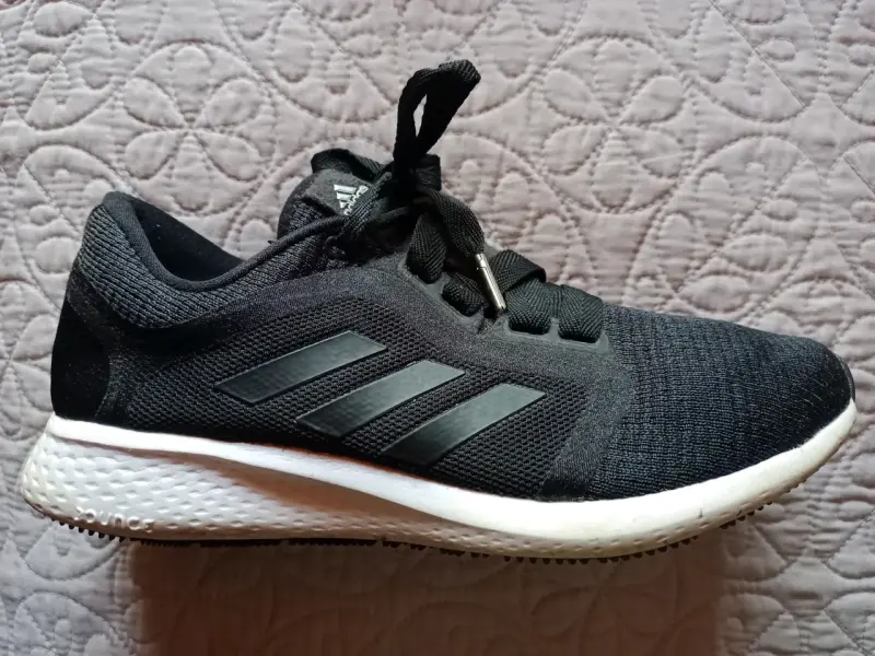 Zapatillas deportivas negras Adidas para correr - 1