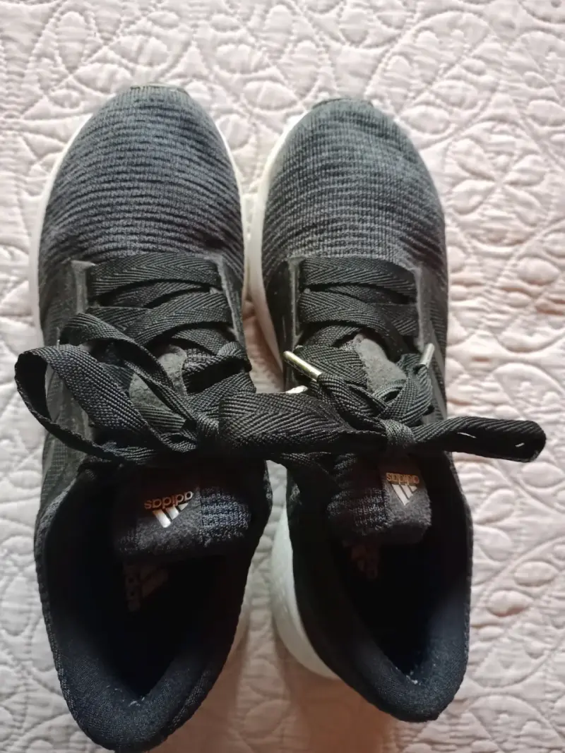 Zapatillas deportivas negras Adidas para correr - 2