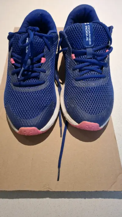 Zapatillas deportivas Under Armour azul y rosa - miniatura 2