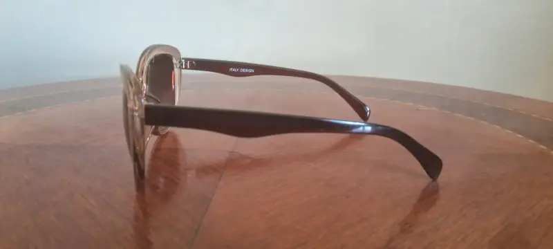 Gafas de sol estilo retro con marco transparente - 4