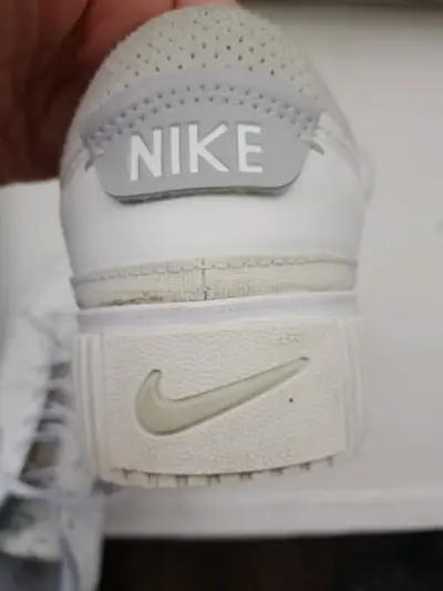 Zapatillas deportivas blancas Nike con plataforma - miniatura 5