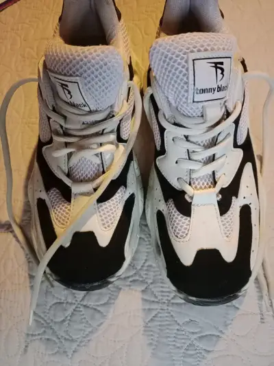 Zapatillas deportivas blancas y negras Tonny Black - miniatura 4