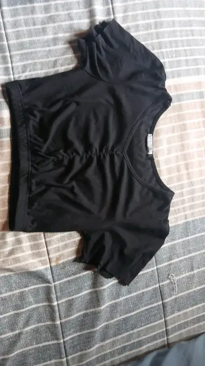 Polera negra manga corta K-Kakadi - miniatura 1