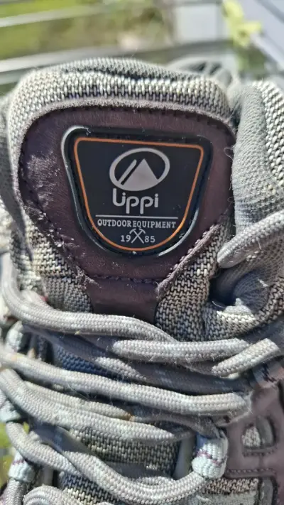 Botas de montaña Uppí gris para exteriores - miniatura 1