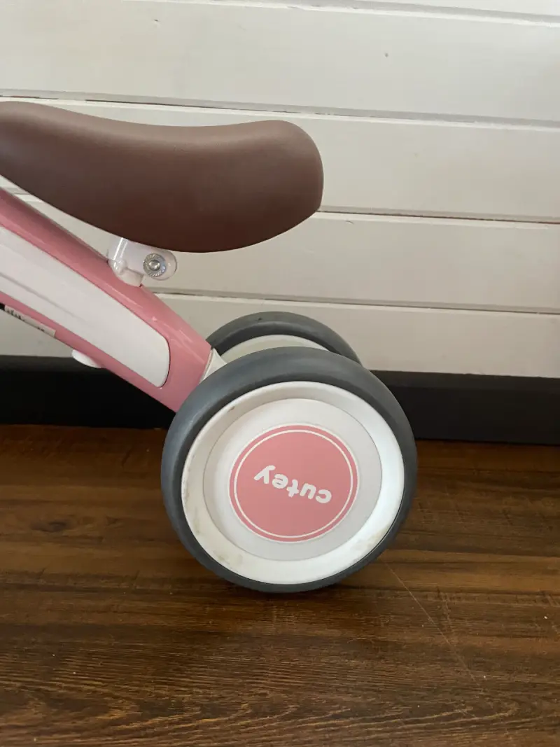 Bicicleta sin pedales para niños rosa Cutey - 2