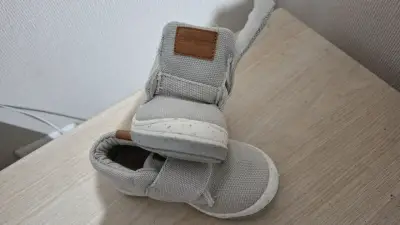 Zapatillas grises para bebé Hush Puppies - miniatura 1