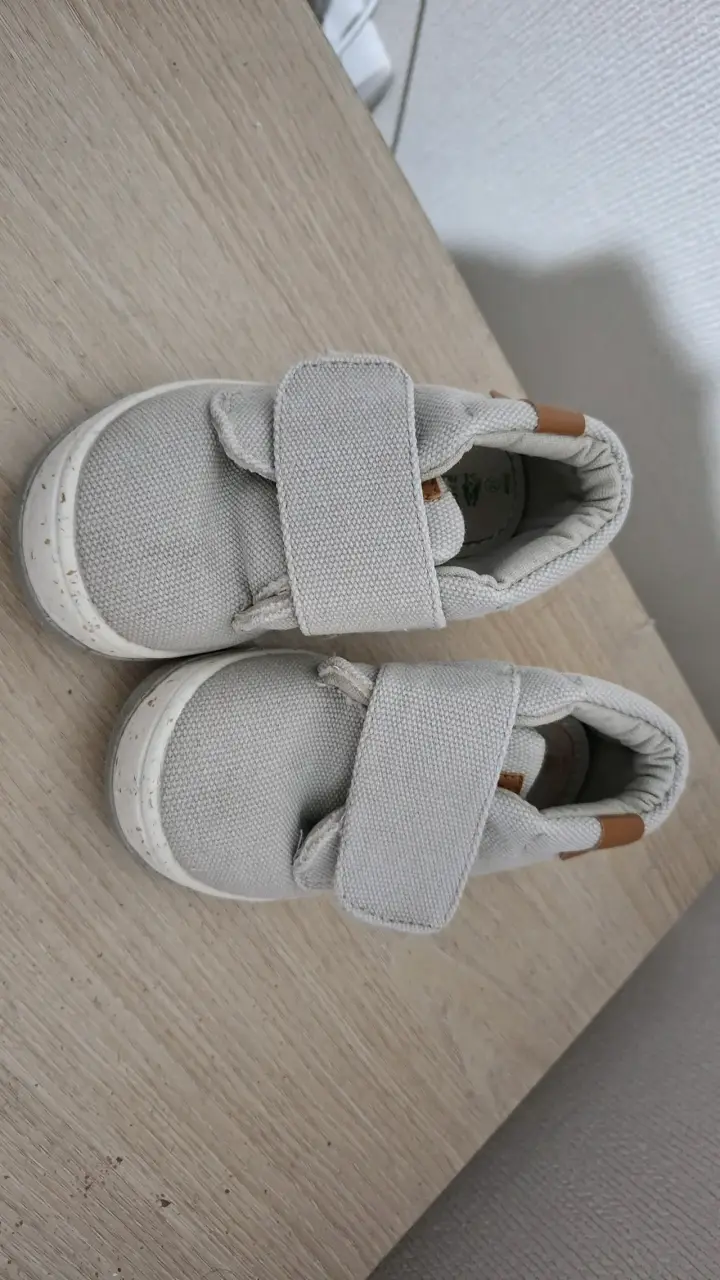 Zapatillas grises para bebé Hush Puppies - 3