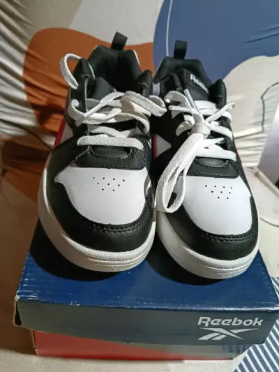 Zapatillas deportivas Reebok blancas y negras - miniatura 5