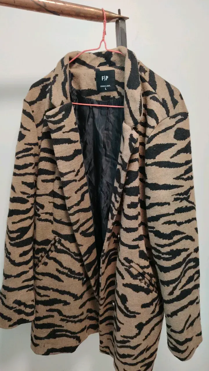 Blazer animal print FSP talla L