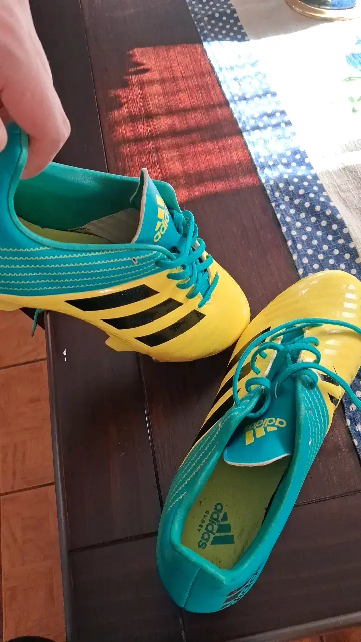 Botines de fútbol Adidas amarillos y turquesa - 4