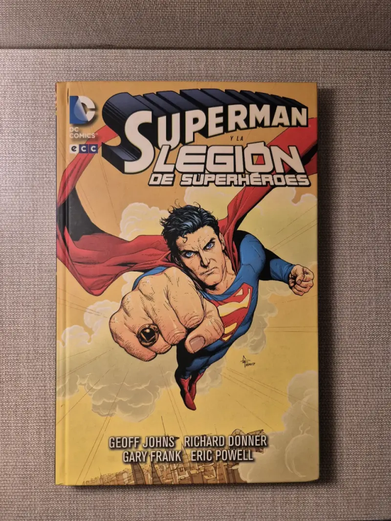 Comic Superman y la Legión de Superhéroes - 1