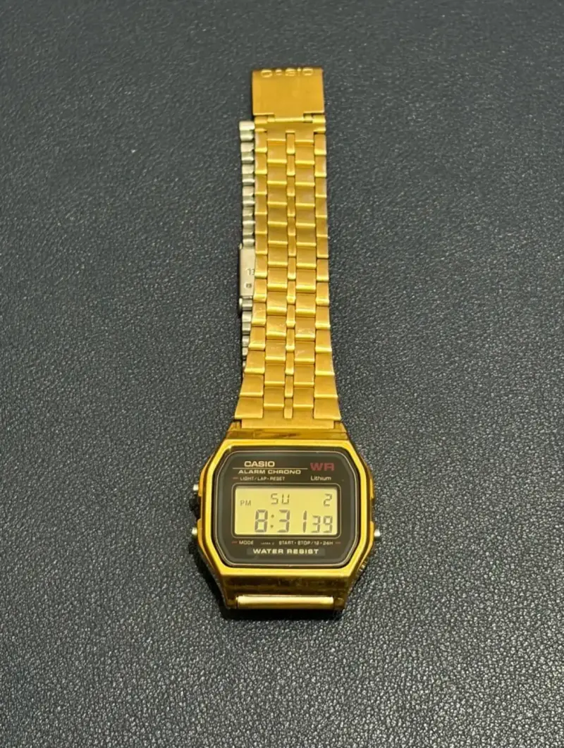 Reloj digital dorado Casio A159W - 1