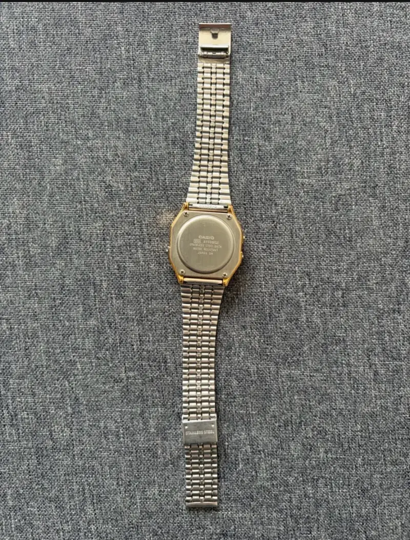 Reloj digital dorado Casio A159W - 4