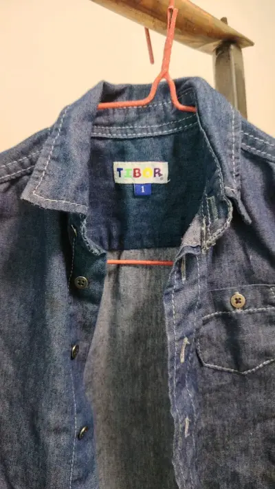 Camisa de mezclilla para niño TBR - miniatura 2
