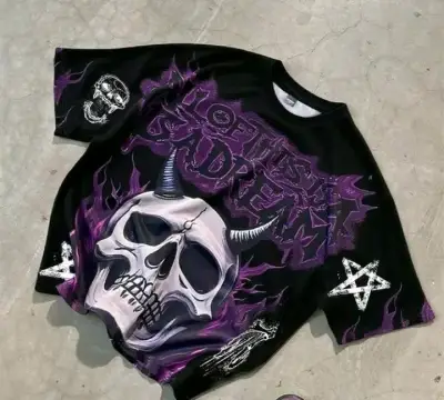 Polera de calavera con llamas - miniatura 1