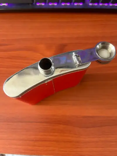 Petaca de acero inoxidable roja 'Thirst Aid' - miniatura 3