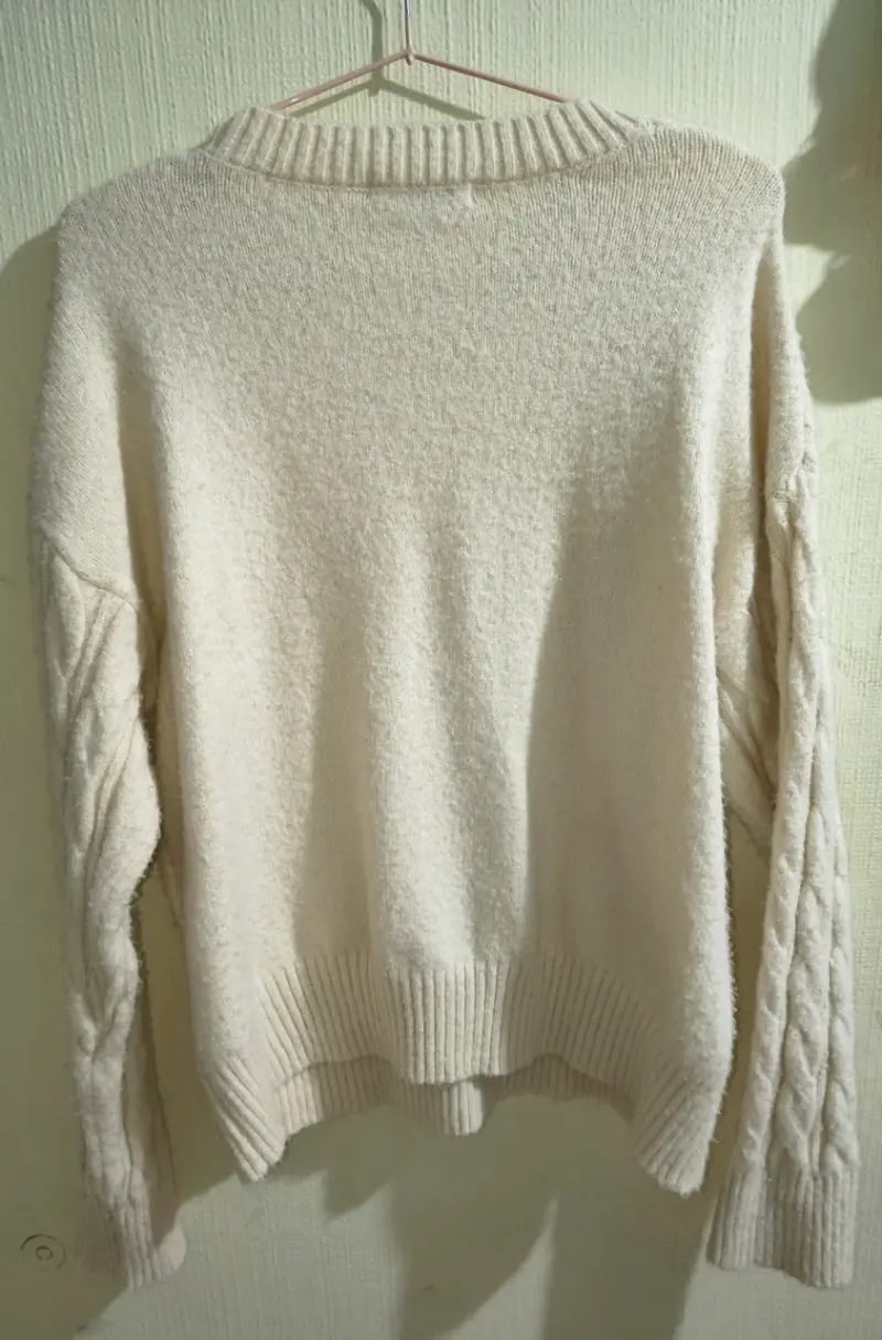 Suéter de lana beige para mujer - 2