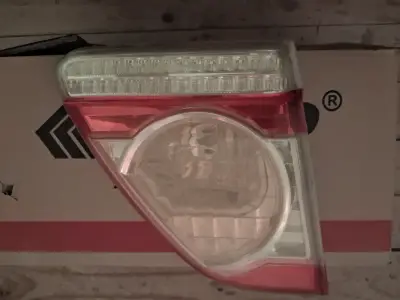 Luz trasera Izquierda interior portalon maletero - miniatura 1