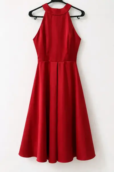 Vestido rojo elegante sin mangas - miniatura 1