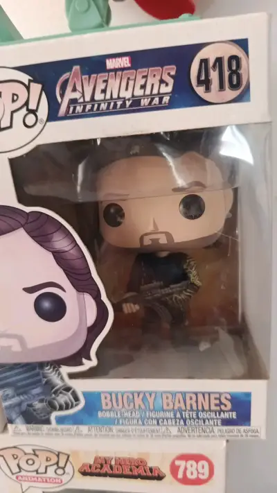 Figura Funko Pop Bucky Barnes Avengers, y variedad - miniatura 3