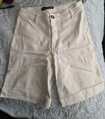 Bermudas blancas MNL x Corona talla 38 - miniatura 1