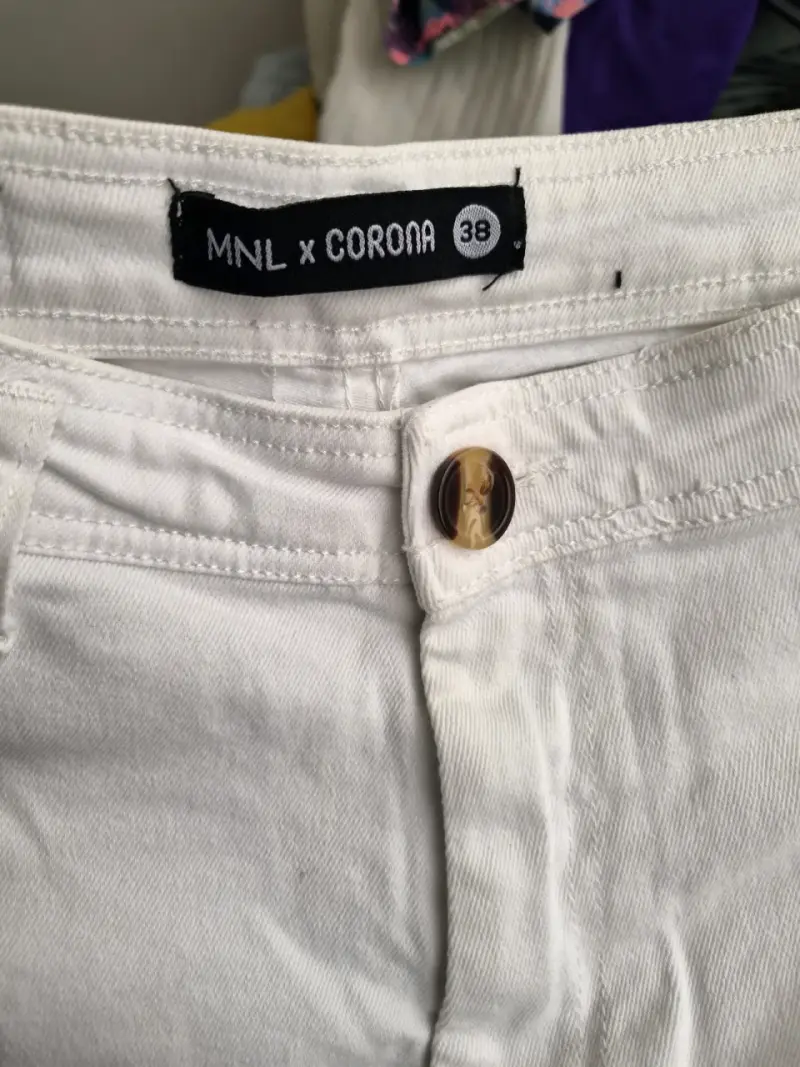 Bermudas blancas MNL x Corona talla 38 - 3