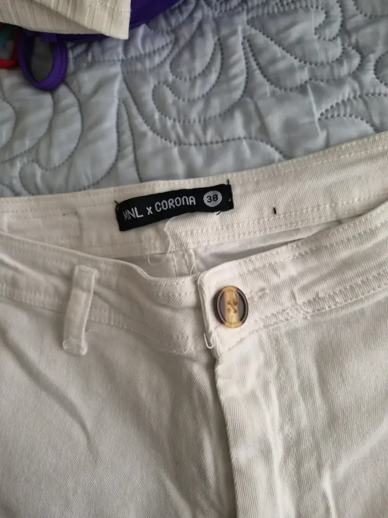 Bermudas blancas MNL x Corona talla 38 - 4