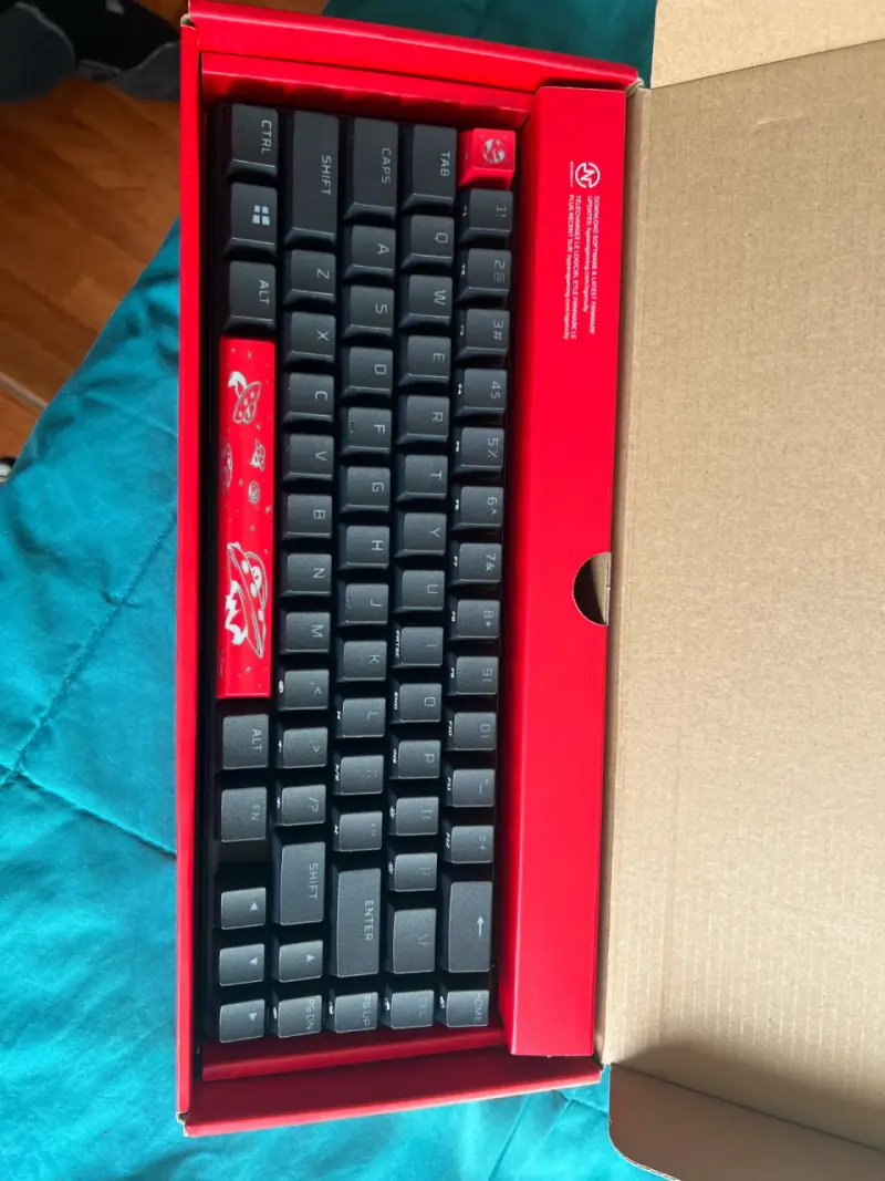 HyperX Alloy Origins 65% Red - 2