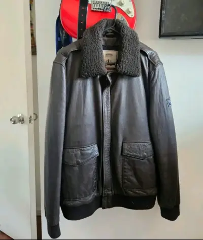 Chaqueta de cuero Ferouch con cuello desmontable - miniatura 1