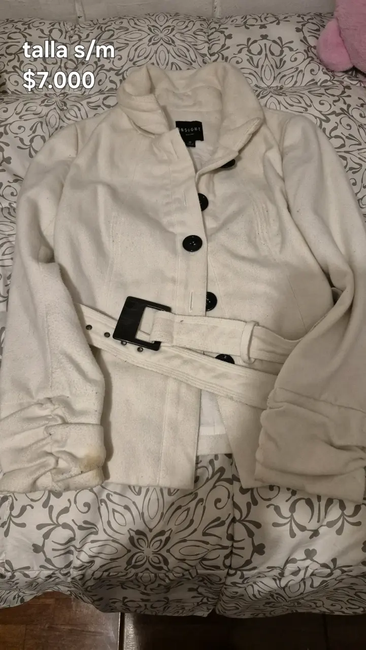 Chaqueta blanca con cinturón talla S/M