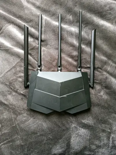 Router WiFi Tenda AC1200 SIN CARGADOR - miniatura 1