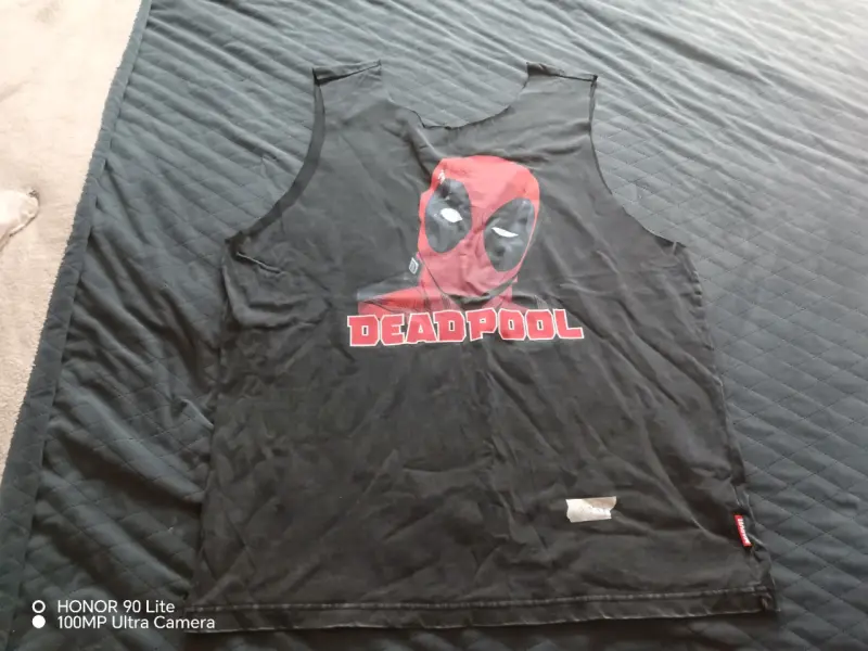 Polera sin mangas Deadpool negra